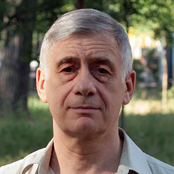 Евгений Мучник